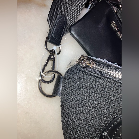 NWT Steve Madden Black and Silver Shimmer B Storm Fanny Pack Belt Bag - Picture 2 of 8